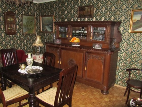  PIĘKNY KREDENS Z OKRESU MIĘDZYWOJENNEGO 1778